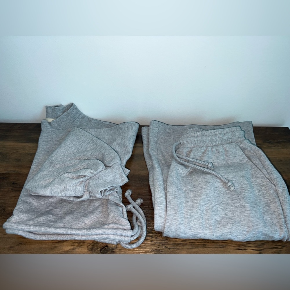 Kendall and Kylie sweatsuit